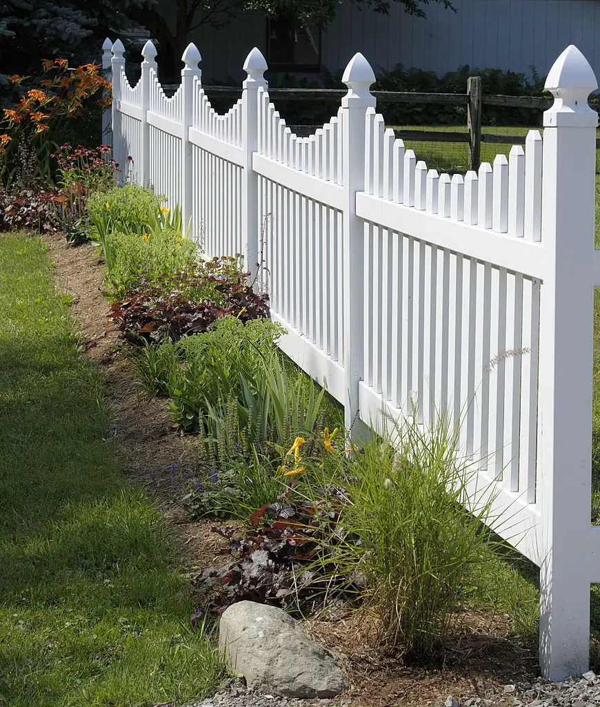 They ought to offer a variety of fence designs.