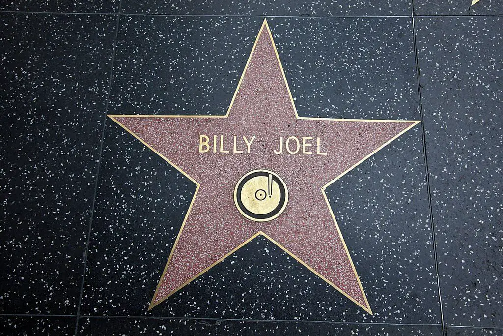 Billy-Joel-The-Piano-Man's-Record-Breaking-Stint-homegardennice